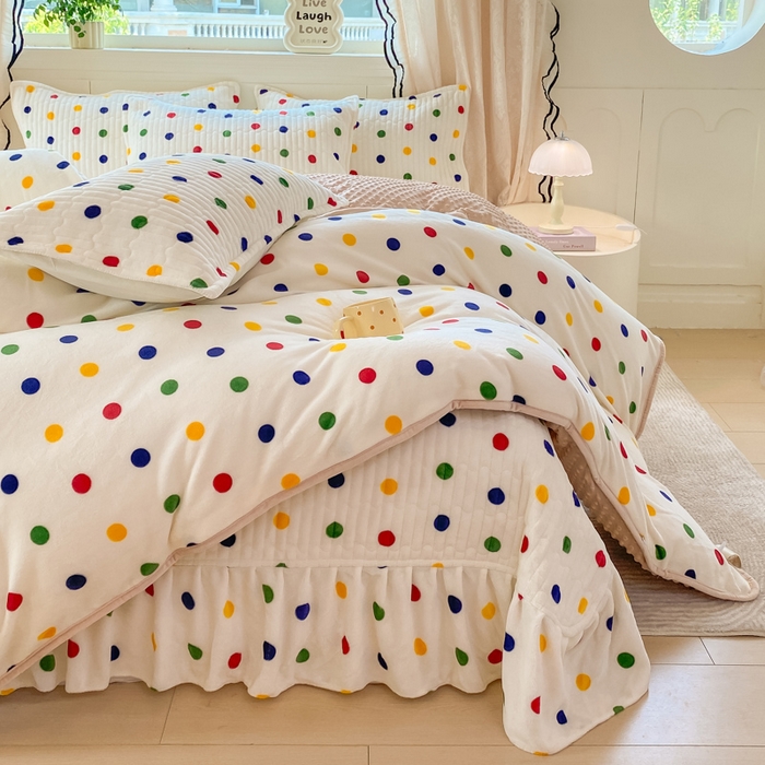 梦可莱家居 2025秋冬新品豆豆绒床盖大花边四件套彩色波点