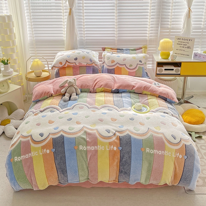 91家纺网 家纺一手货源 找家纺 梵克保罗 2025秋冬新品立体雪花绒单被套牛奶绒法莱绒雕花绒兔毛卡通四件套学生季三件套 爱心彩虹