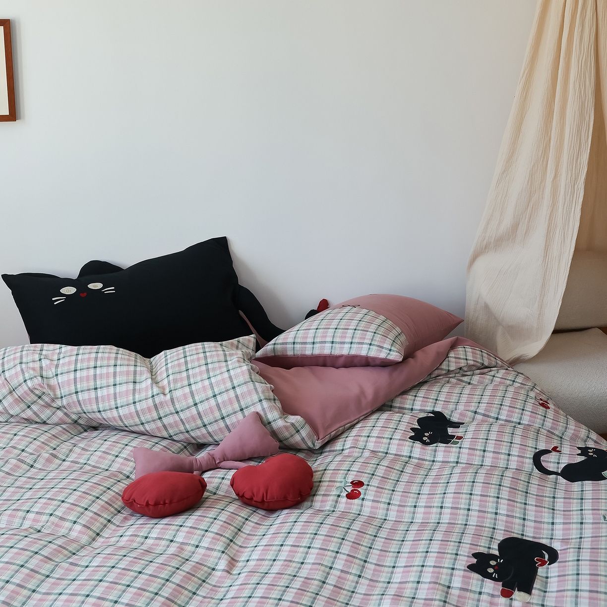 91家纺网 家纺一手货源 找家纺 风向标家纺 2025新款全棉50s磨毛数码印花毛巾绣四件套-风格二 三只鞋套猫