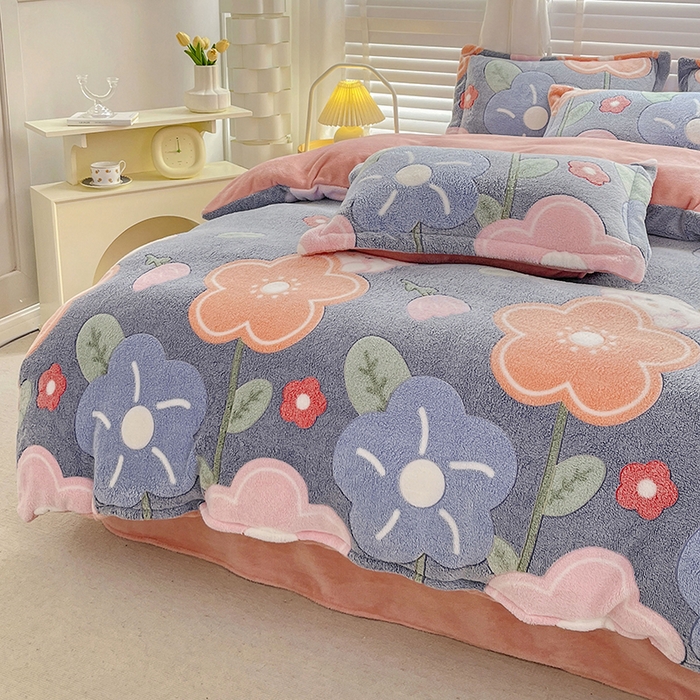 91家纺网 家纺一手货源 找家纺 梵克保罗 2025秋冬新品立体雪花绒单被套牛奶绒法莱绒雕花绒兔毛卡通四件套学生季三件套 太阳花