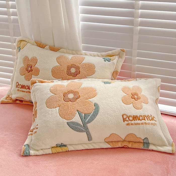 91家纺网 家纺一手货源 找家纺 梵克保罗 2025秋冬新品立体雪花绒单被套牛奶绒法莱绒雕花绒兔毛卡通四件套学生季三件套 繁花