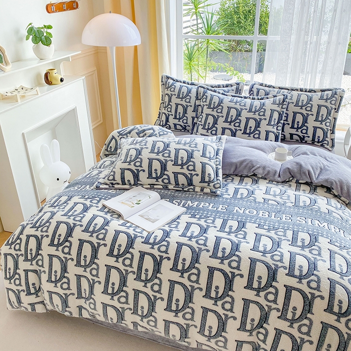 91家纺网 家纺一手货源 找家纺 梵克保罗 2025秋冬新品立体雪花绒单被套牛奶绒法莱绒雕花绒兔毛卡通四件套学生季三件套 迪澳