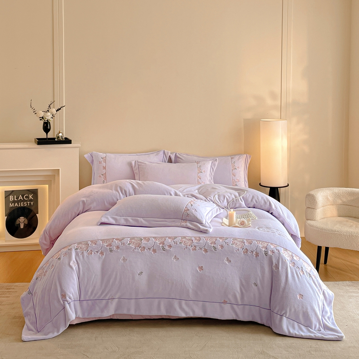 91家纺网 家纺一手货源 找家纺 新方向 2025年 全消光A类刺绣牛奶绒四件套-花意浓 花意浓-魅紫