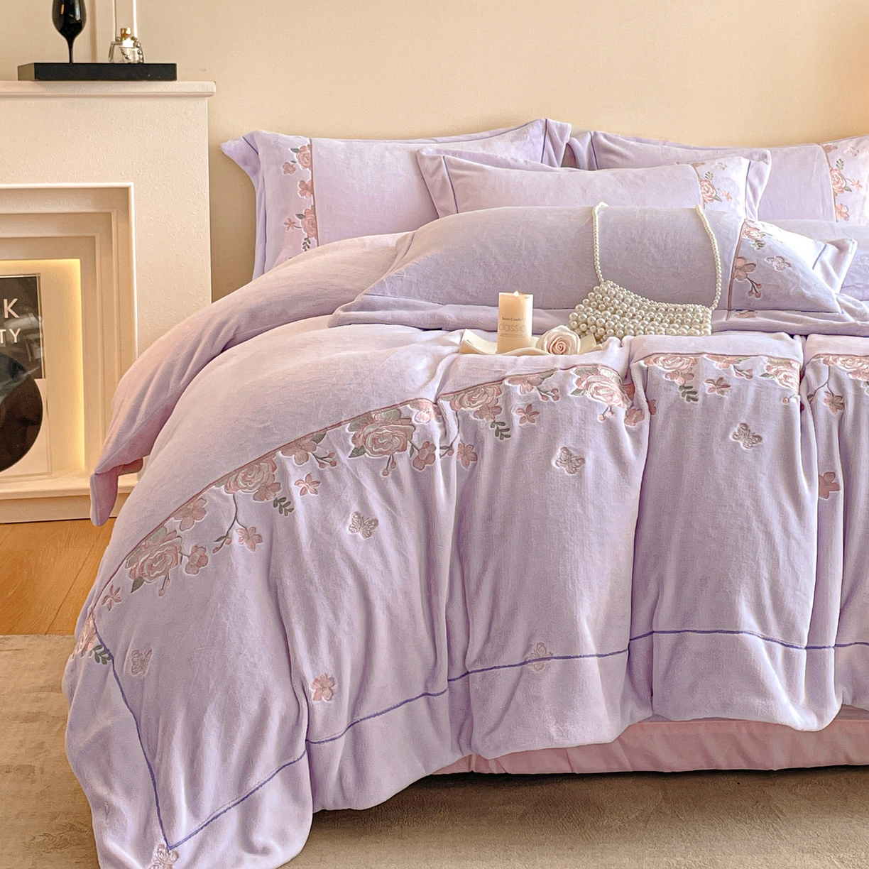 91家纺网 家纺一手货源 找家纺 新方向 2025年 全消光A类刺绣牛奶绒四件套-花意浓 花意浓-魅紫