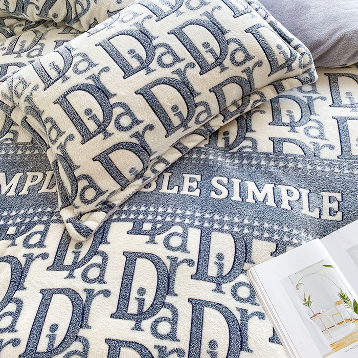 91家纺网 家纺一手货源 找家纺 梵克保罗 2025秋冬新品立体雪花绒单被套牛奶绒法莱绒雕花绒兔毛卡通四件套学生季三件套 迪澳