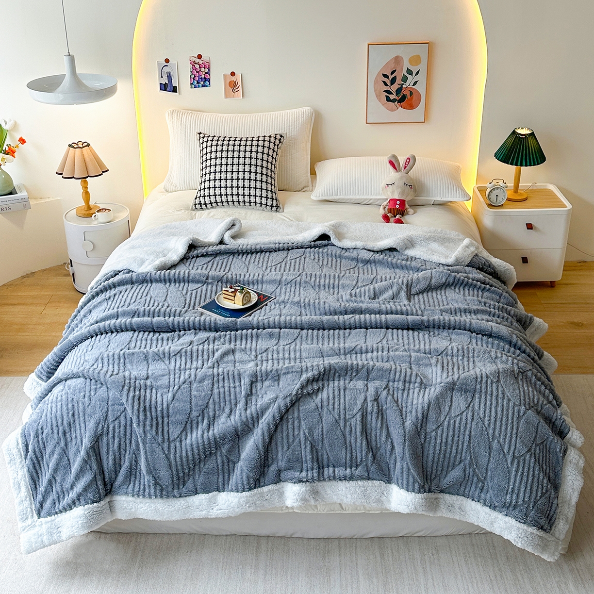 悦织湾家纺 2025新款塔芙绒羊羔绒舒棉绒毛毯叶子系列 叶子灰蓝