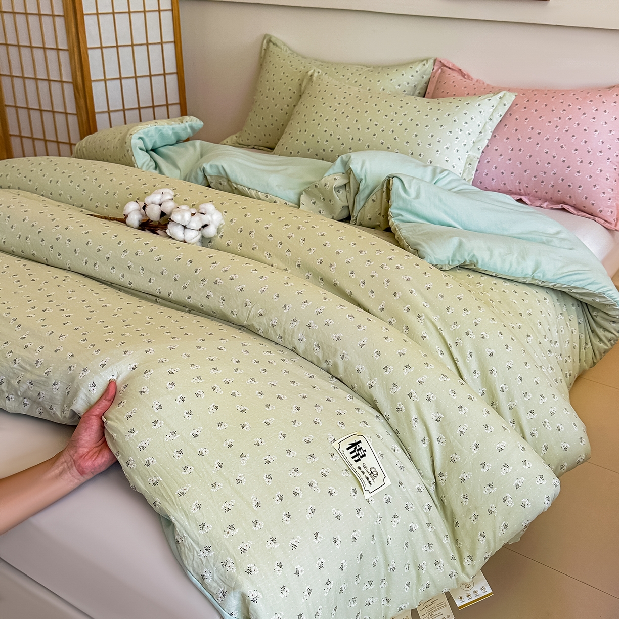 91家纺网 家纺一手货源 找家纺 好欣怡家纺 2026新款A类新疆棉花被可拆洗无印风格子水洗棉棉花被芯冬被学生四季被 小雏菊-绿