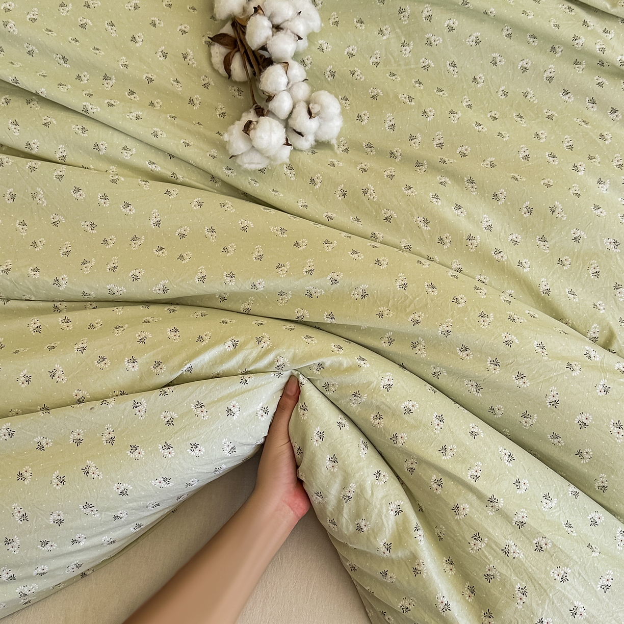 91家纺网 家纺一手货源 找家纺 好欣怡家纺 2026新款A类新疆棉花被可拆洗无印风格子水洗棉棉花被芯冬被学生四季被 小雏菊-绿