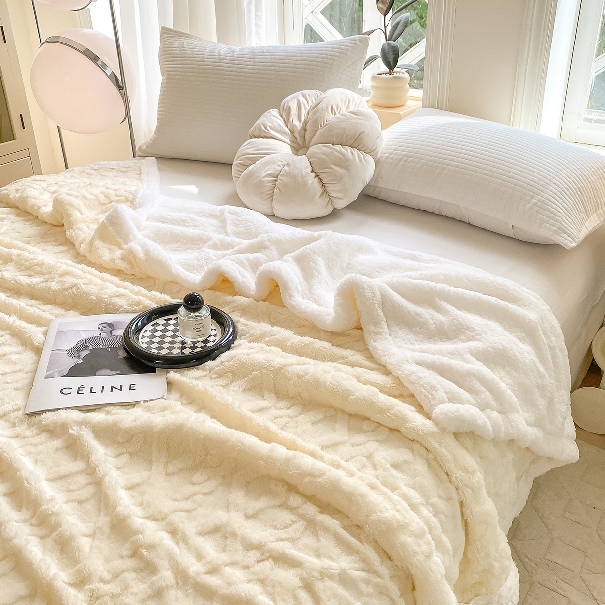 91家纺网 家纺一手货源 找家纺 悦织湾家纺 2025新款塔芙绒羊羔绒舒棉绒毛毯麻花格系列 麻花格-米白