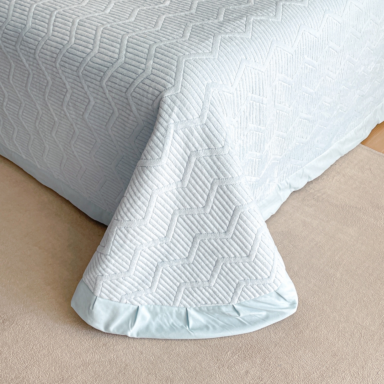 91家纺网 家纺一手货源 找家纺 新方向 2025年 全消光A类刺绣牛奶绒四件套-花意浓 花意浓-星月蓝