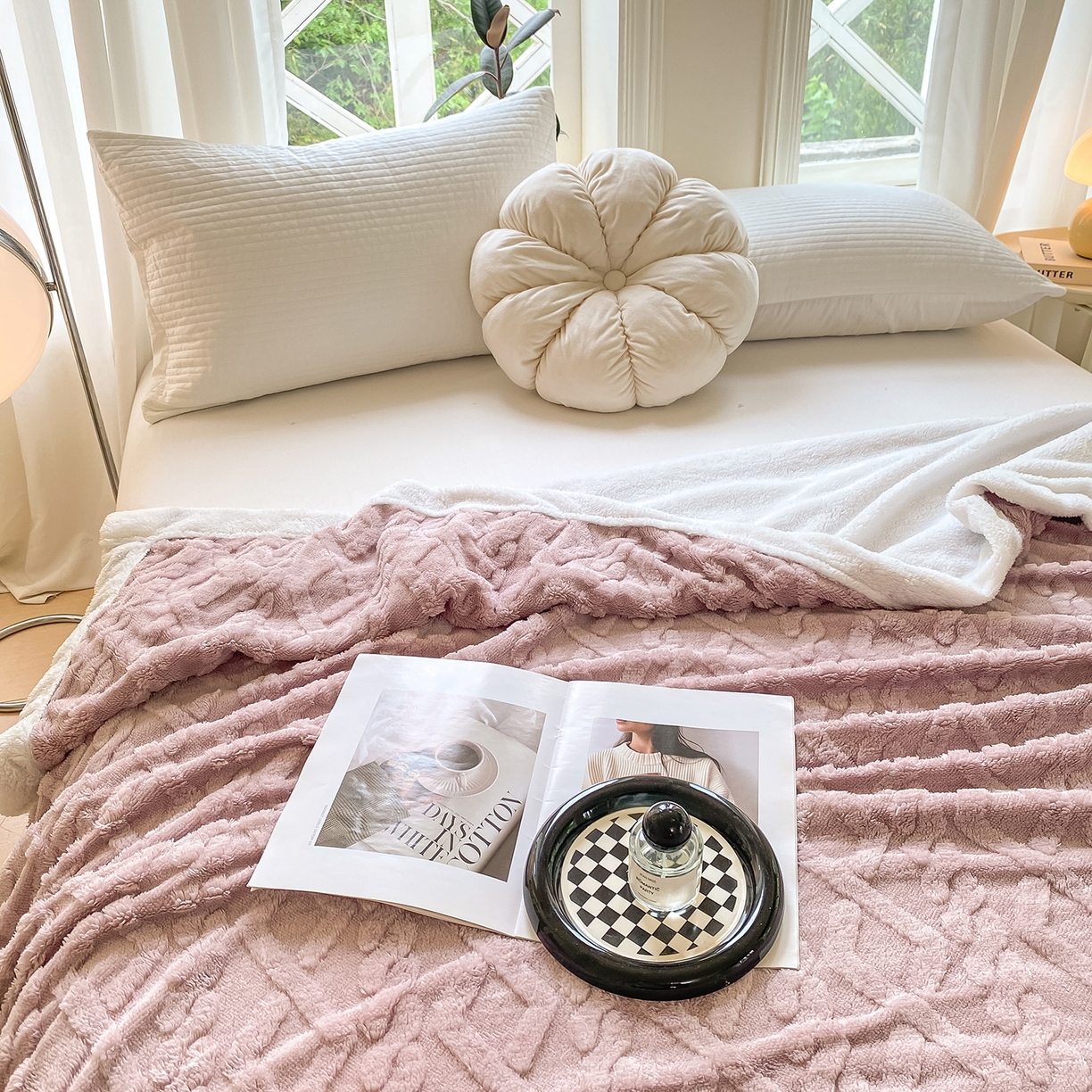 91家纺网 家纺一手货源 找家纺 悦织湾家纺 2025新款塔芙绒羊羔绒舒棉绒毛毯麻花格系列 麻花格-浅紫