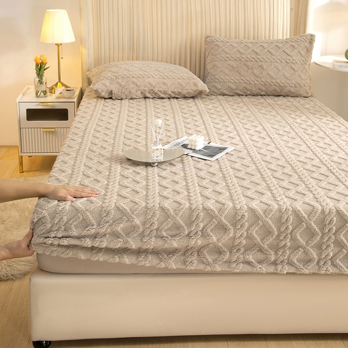 91家纺网 家纺一手货源 找家纺 织雅漫 2025新款亲肤舒适柔软高克重塔芙绒床笠 驼色