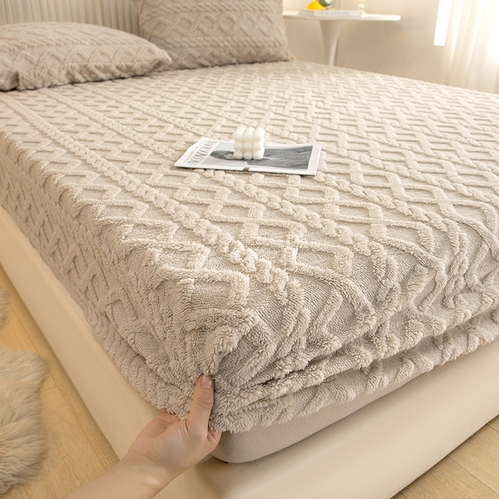 91家纺网 家纺一手货源 找家纺 织雅漫 2025新款亲肤舒适柔软高克重塔芙绒床笠 驼色