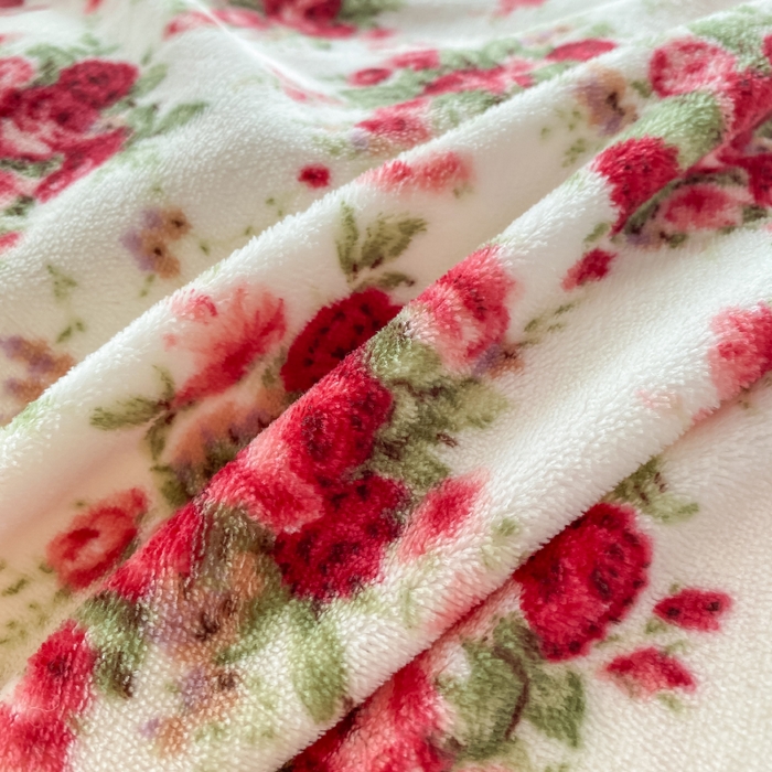 91家纺网 家纺一手货源 找家纺 梦可莱家居 2025秋冬新品豆豆绒床盖大花边四件套梨花落