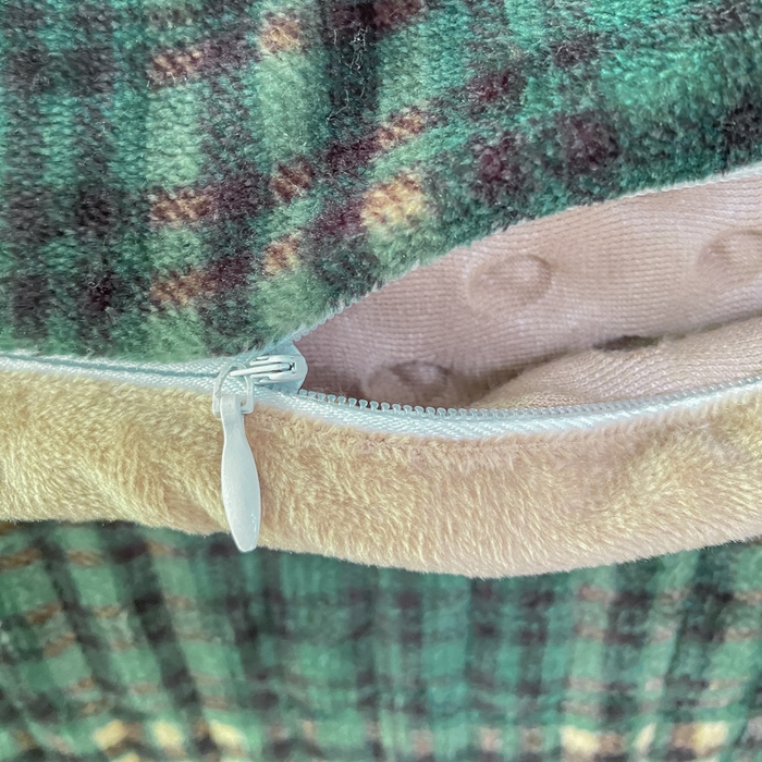 91家纺网 家纺一手货源 找家纺 梦可莱家居 2025秋冬新品豆豆绒床盖大花边四件套猫野