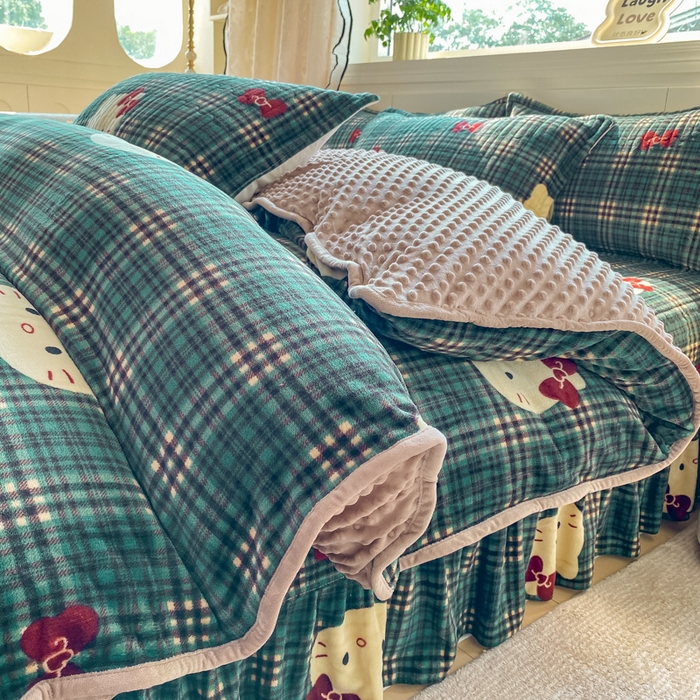 91家纺网 家纺一手货源 找家纺 梦可莱家居 2025秋冬新品豆豆绒床盖大花边四件套猫野