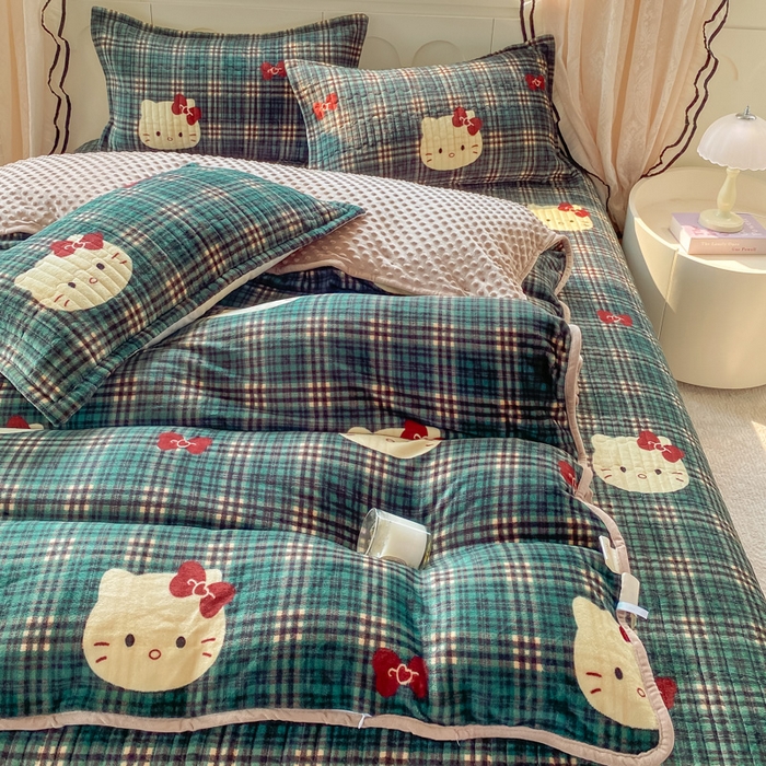 91家纺网 家纺一手货源 找家纺 梦可莱家居 2025秋冬新品豆豆绒床盖大花边四件套猫野