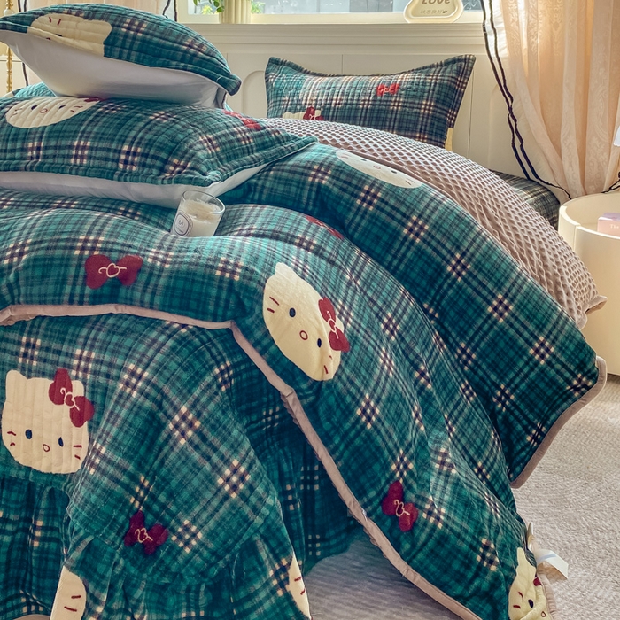 91家纺网 家纺一手货源 找家纺 梦可莱家居 2025秋冬新品豆豆绒床盖大花边四件套猫野