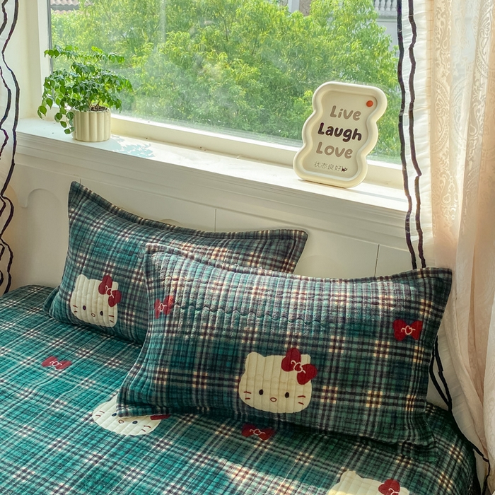 91家纺网 家纺一手货源 找家纺 梦可莱家居 2025秋冬新品豆豆绒床盖大花边四件套猫野