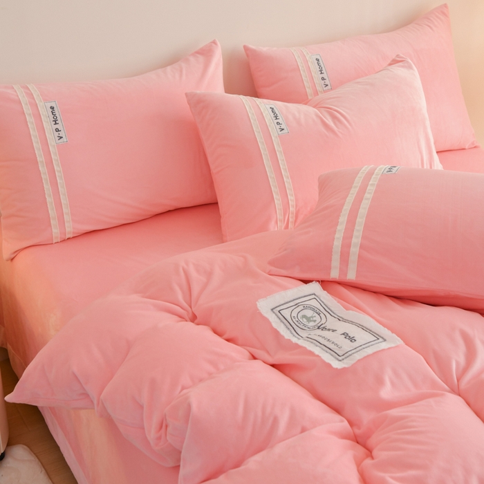 91家纺网 家纺一手货源 找家纺 （总）梵克保罗 2025秋冬新品工艺款刺绣手工DIY婴儿绒四件套