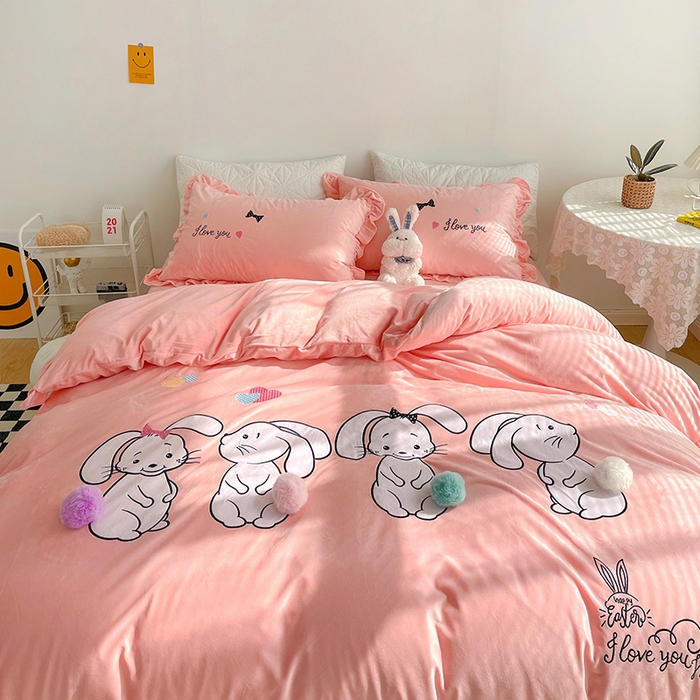 91家纺网 家纺一手货源 找家纺 （总）梵克保罗 2025新款卡通韩版婴儿绒绣花四件套