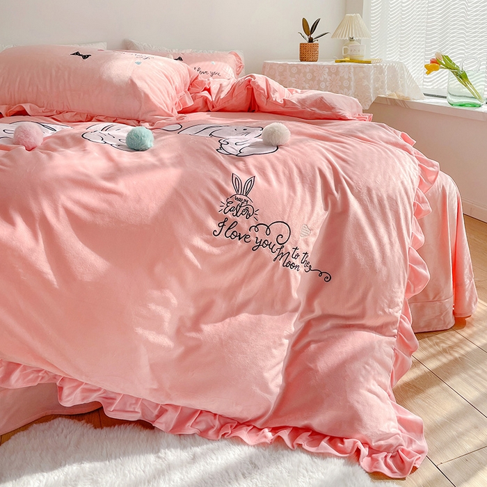 91家纺网 家纺一手货源 找家纺 梵克保罗 2025新款卡通韩版婴儿绒绣花四件套 萌萌兔