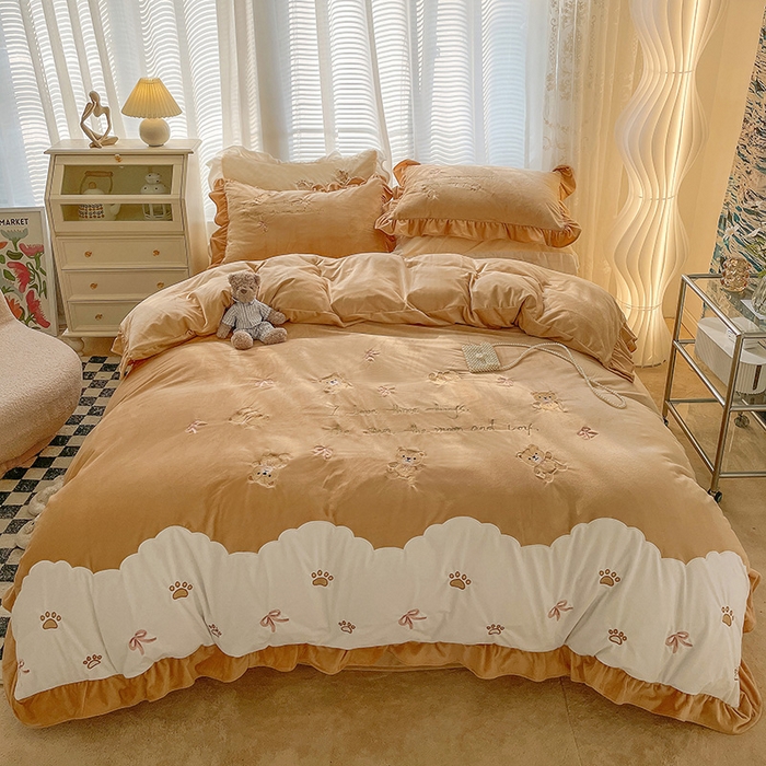 91家纺网 家纺一手货源 找家纺 （总）梵克保罗 2025新款卡通韩版婴儿绒绣花四件套