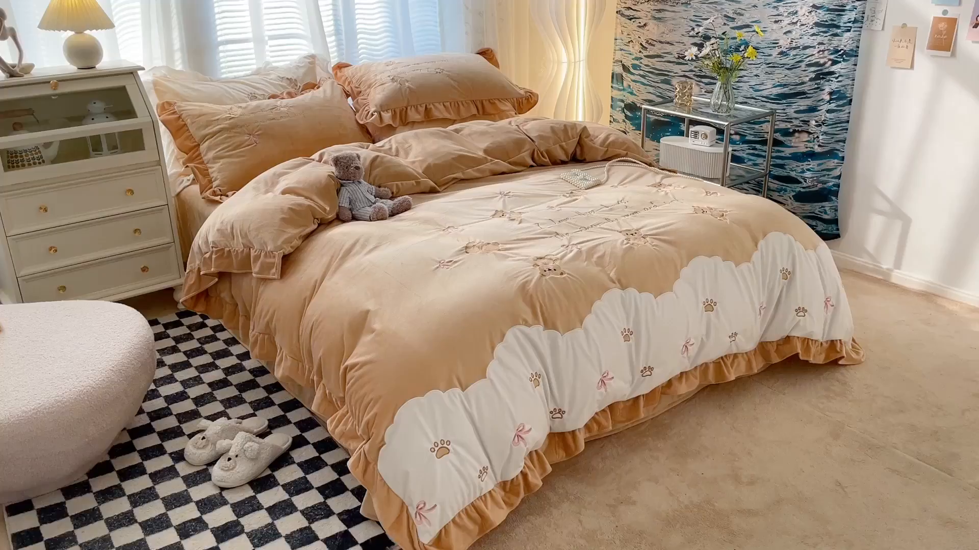 91家纺网 家纺一手货源 找家纺 梵克保罗 2025新款卡通韩版婴儿绒绣花四件套 熊宝贝-咖