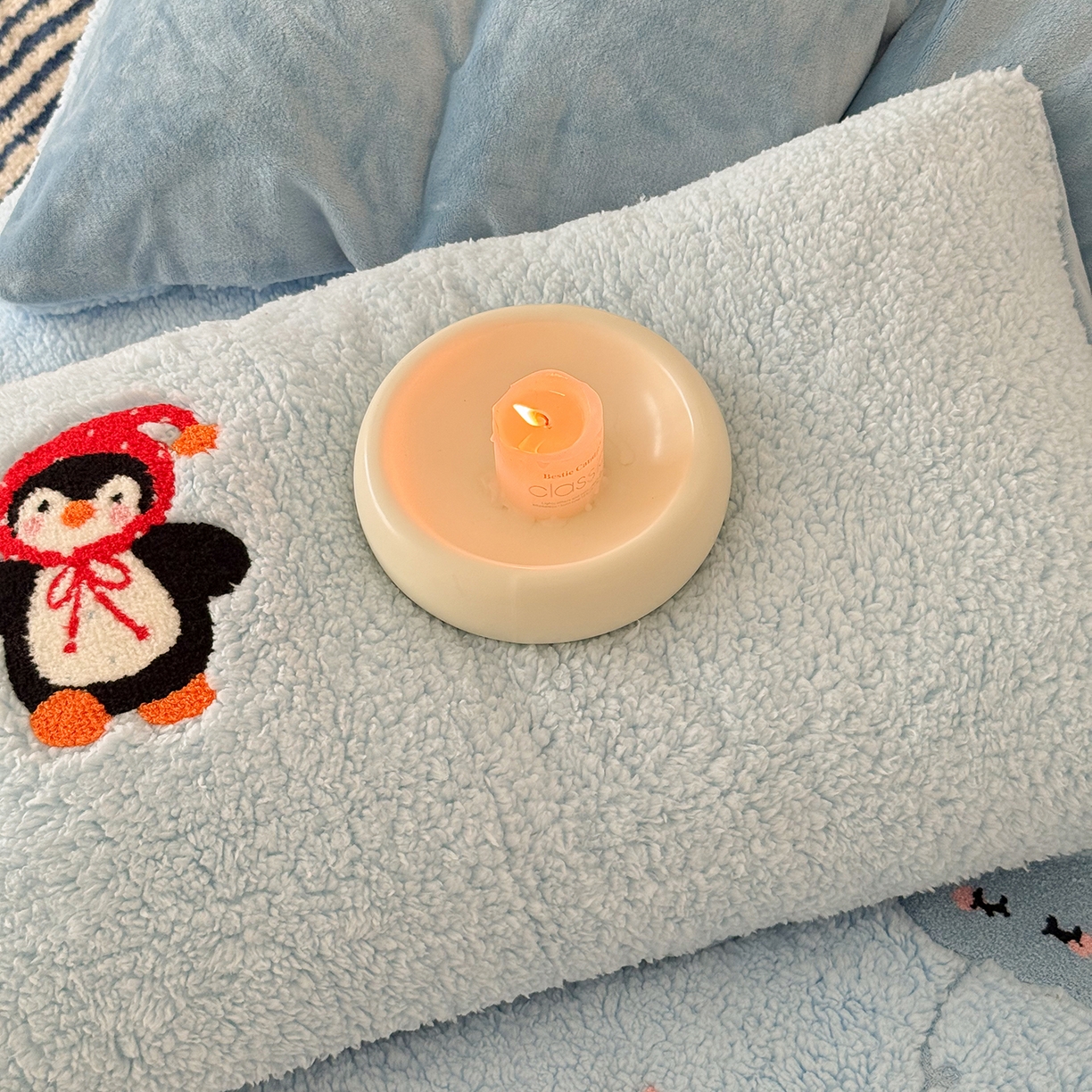 91家纺网 家纺一手货源 找家纺 梓之赫 2025新款小版羊羔绒牛奶绒卡通四件套冬季加厚保暖 企鹅-蓝