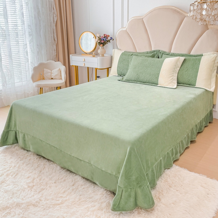 91家纺网 家纺一手货源 找家纺 梵克保罗 2025秋冬新款全消光牛奶绒雕花拼接刺绣款四件套-假日玫瑰（含买家秀） 假日玫瑰-山茶绿