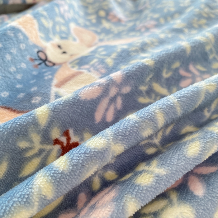 91家纺网 家纺一手货源 找家纺 梦可莱家居 2025秋冬新品豆豆绒床盖大花边四件套兔小姐