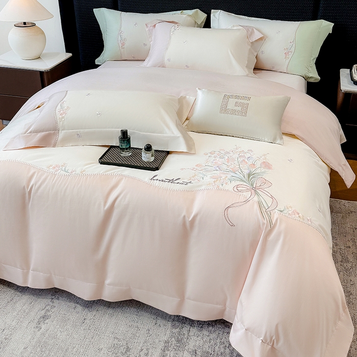 91家纺网 家纺一手货源 找家纺 优悦生活馆 2025新款全棉新疆长绒棉四件套-鸢尾花畔风格二 鸢尾花畔-露娜粉