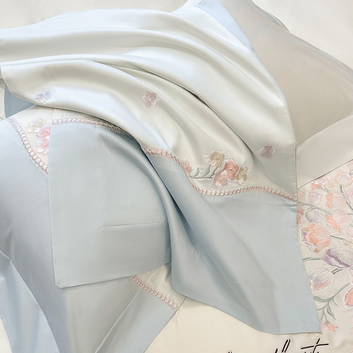 91家纺网 家纺一手货源 找家纺 优悦生活馆 2025新款全棉新疆长绒棉四件套-鸢尾花畔风格二 鸢尾花畔-浅云蓝