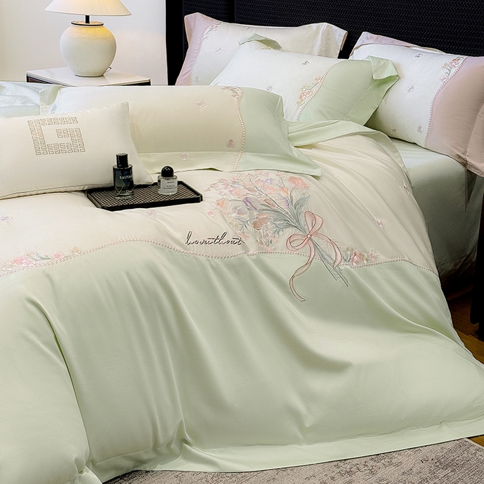 91家纺网 家纺一手货源 找家纺 优悦生活馆 2025新款全棉新疆长绒棉四件套-鸢尾花畔风格二 鸢尾花畔-夏至绿