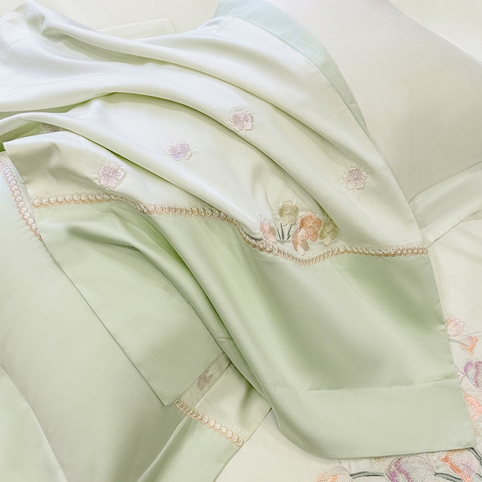 91家纺网 家纺一手货源 找家纺 优悦生活馆 2025新款全棉新疆长绒棉四件套-鸢尾花畔风格二 鸢尾花畔-夏至绿