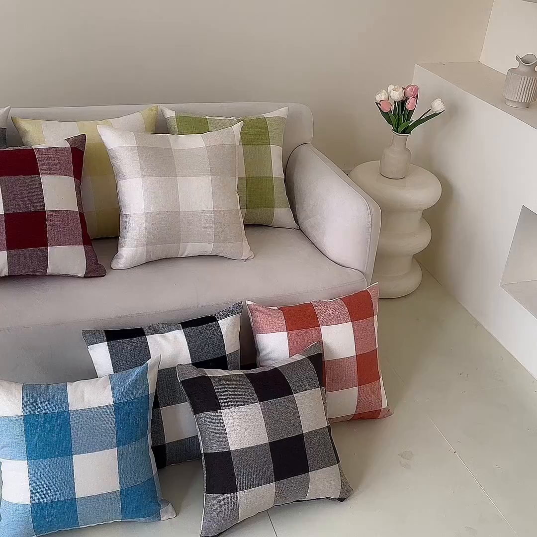 91家纺网 家纺一手货源 找家纺 （总）新奇异 2025新款时尚经典涤麻格子抱枕