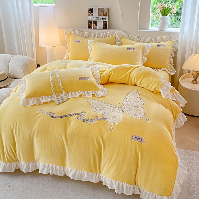 91家纺网 家纺一手货源 找家纺 梵克保罗 2025新款高克重全消光牛奶绒蕾丝刺绣韩版花边四件套-蝶恋花（带无纺布包装） 柠檬黄