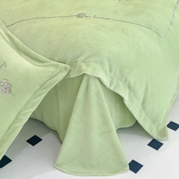 91家纺网 家纺一手货源 找家纺 梵克保罗 2025秋冬新款高克重牛奶绒轻奢花卉绣花刺绣-玫瑰庄园 玫瑰庄园-绿