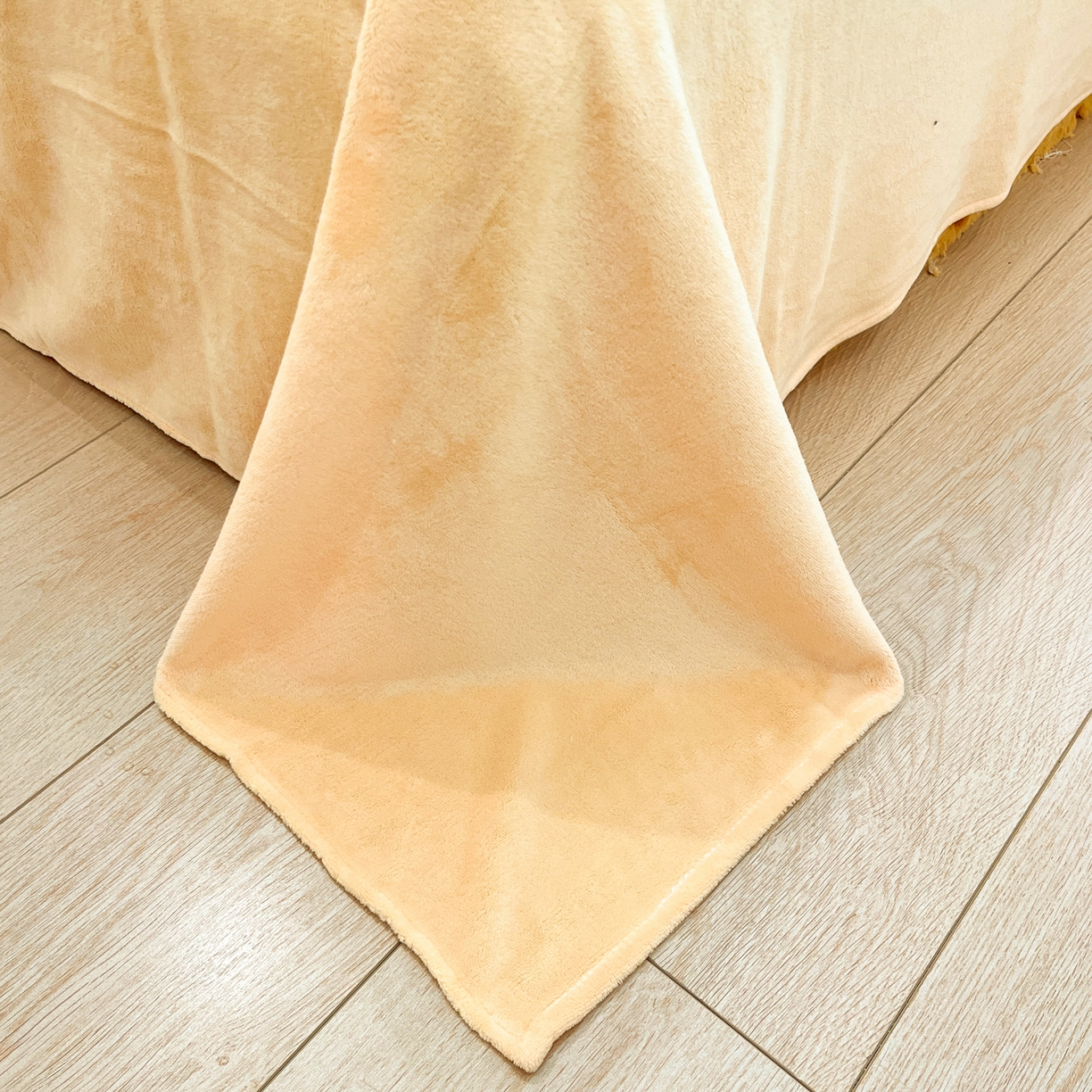 91家纺网 家纺一手货源 找家纺 梓之赫 2025新款大版羊羔绒牛奶绒卡通四件套冬季加厚保暖 晚安狗-黄