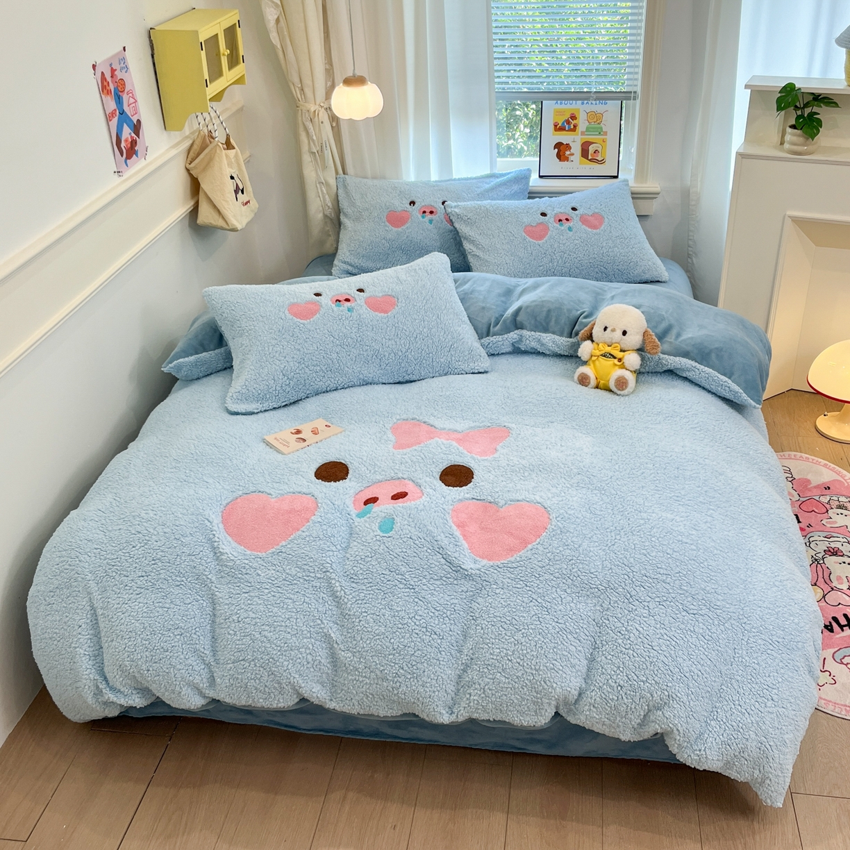 91家纺网 家纺一手货源 找家纺 梓之赫 2025新款大版羊羔绒牛奶绒卡通四件套冬季加厚保暖 爱心猪猪-蓝