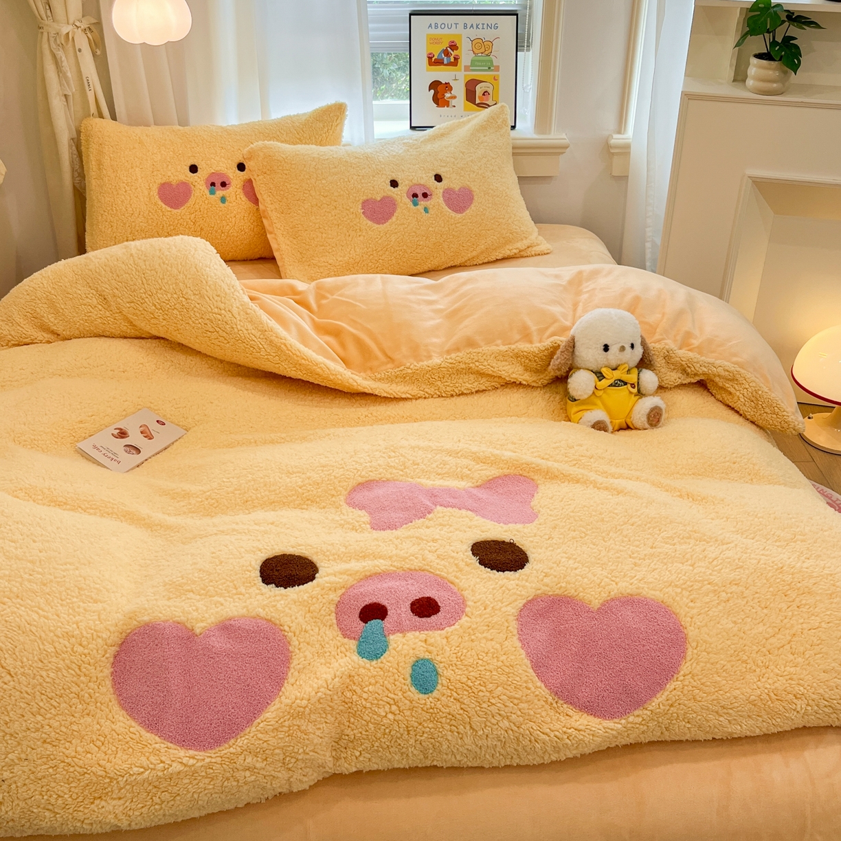 91家纺网 家纺一手货源 找家纺 梓之赫 2025新款大版羊羔绒牛奶绒卡通四件套冬季加厚保暖 爱心猪猪-黄