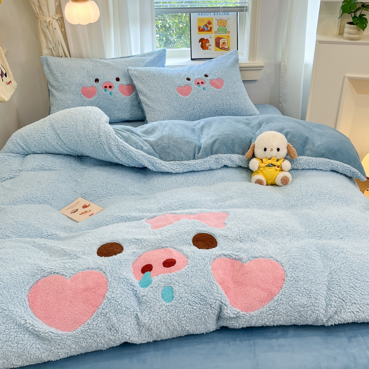 91家纺网 家纺一手货源 找家纺 梓之赫 2025新款大版羊羔绒牛奶绒卡通四件套冬季加厚保暖 爱心猪猪-蓝