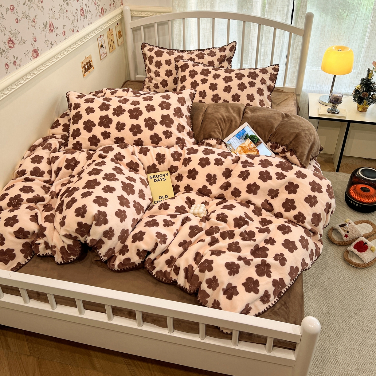 91家纺网 家纺一手货源 找家纺 雅居纺家纺 2025新款贝壳边牛奶绒四件套 贝壳边 春风十里-咖