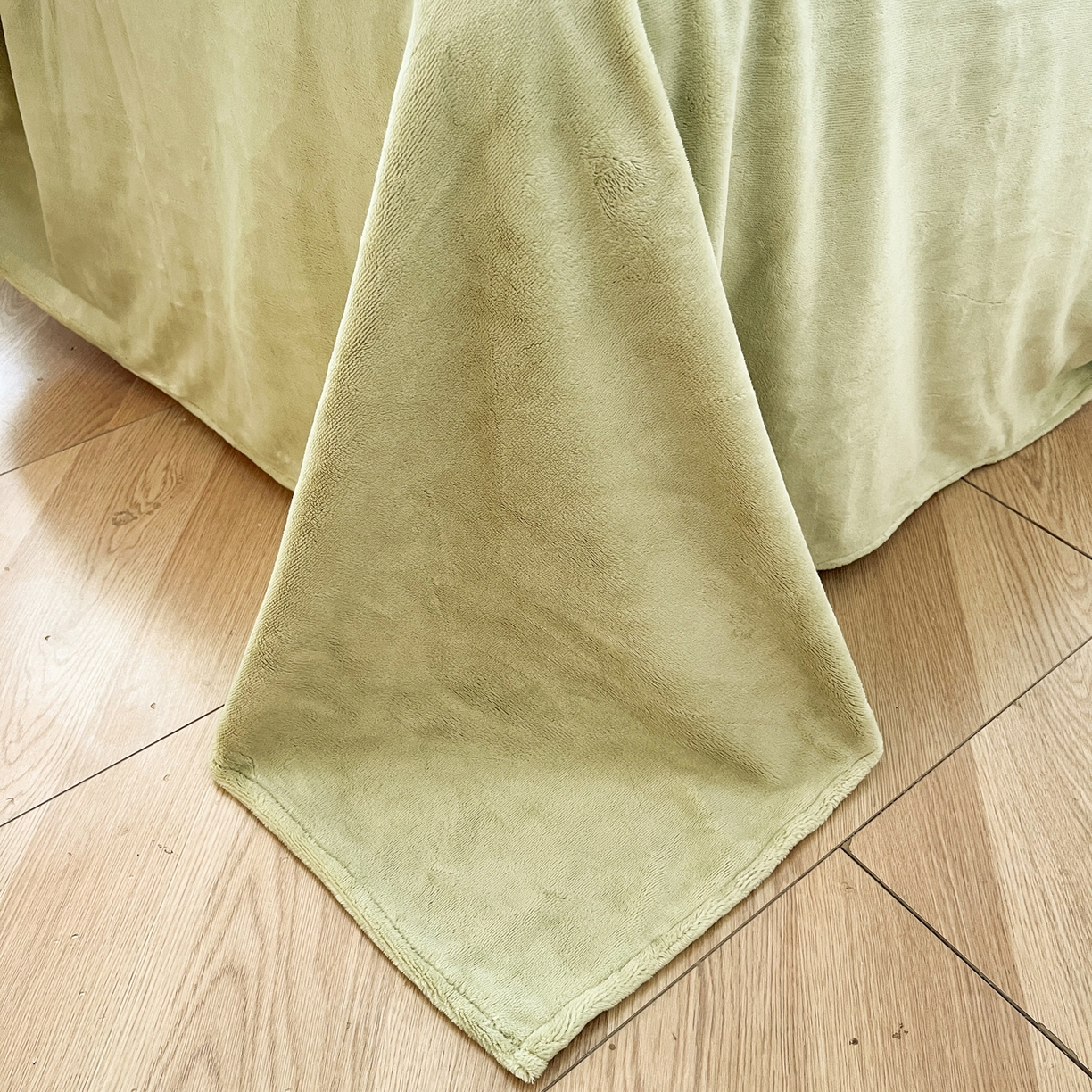 91家纺网 家纺一手货源 找家纺 雅居纺家纺 2025新款贝壳边牛奶绒四件套 贝壳边 春风十里-绿