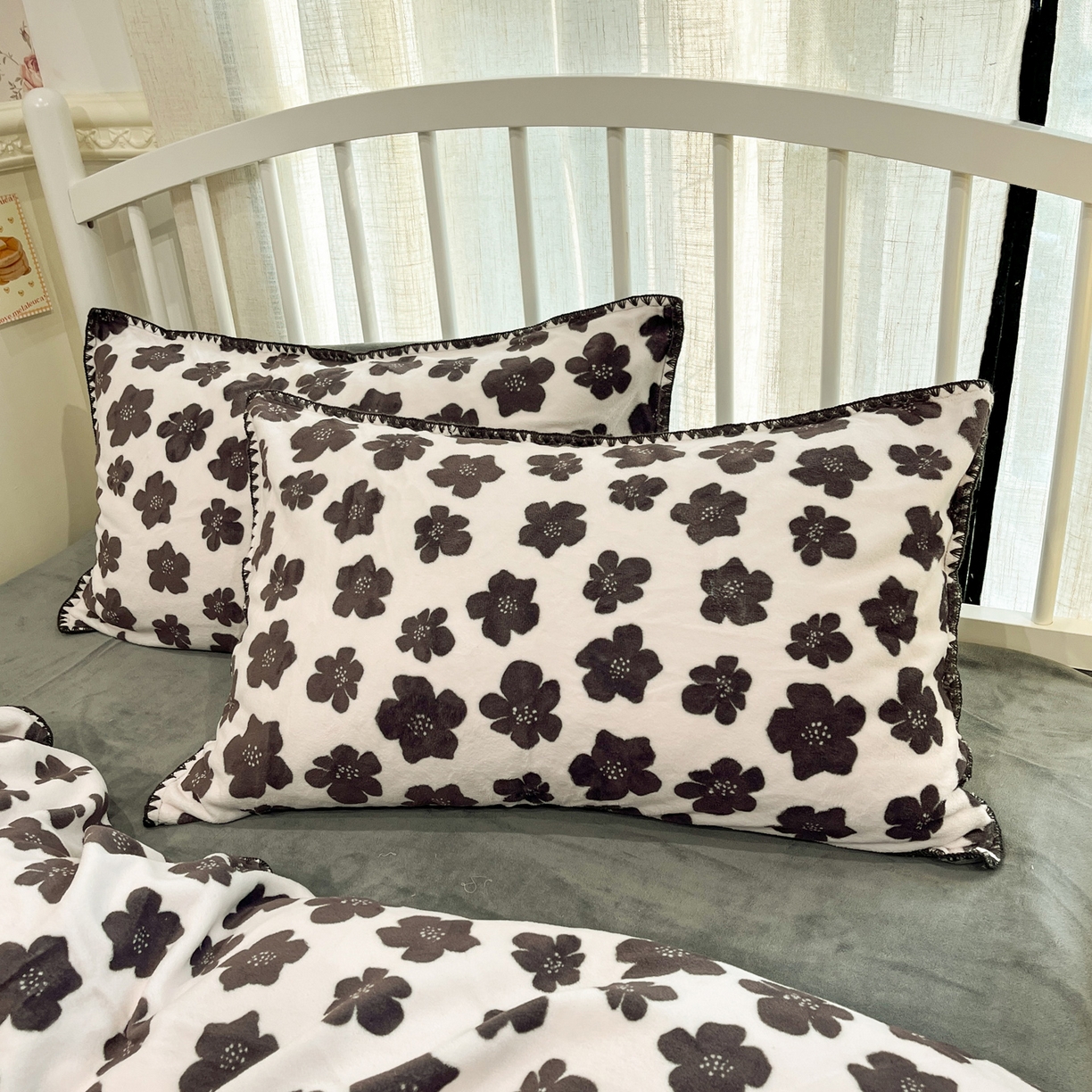 91家纺网 家纺一手货源 找家纺 雅居纺家纺 2025新款贝壳边牛奶绒四件套 贝壳边 春风十里-灰