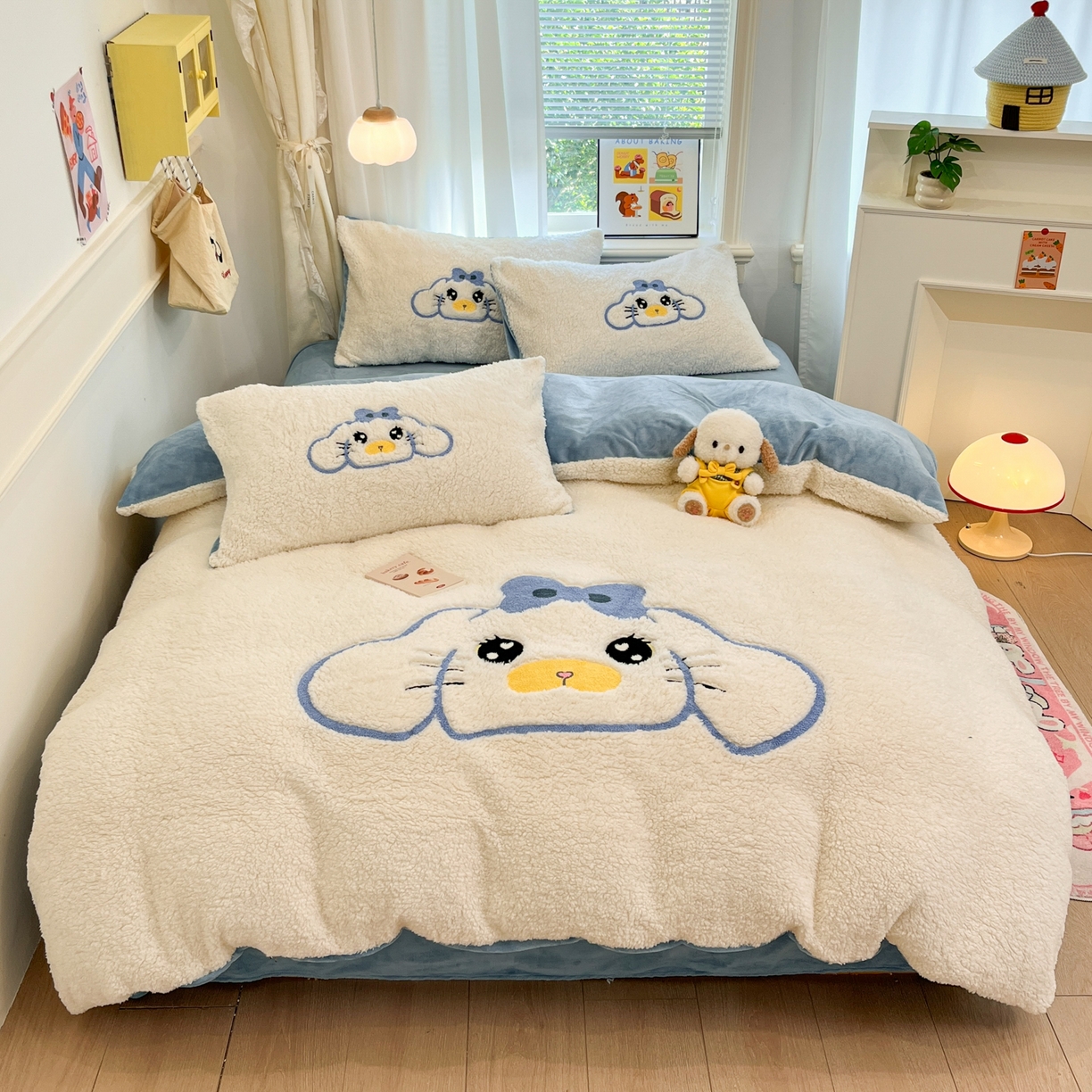 91家纺网 家纺一手货源 找家纺 梓之赫 2025新款大版羊羔绒牛奶绒卡通四件套冬季加厚保暖 大耳鼠狗-白蓝