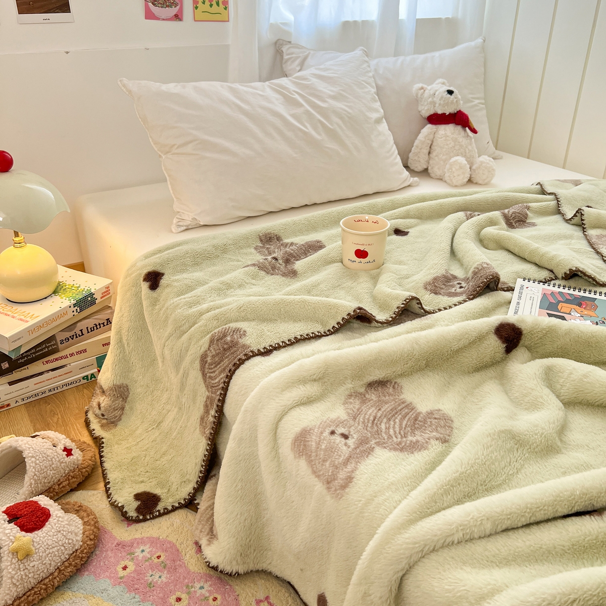 91家纺网 家纺一手货源 找家纺 雅居纺家纺 2025新款贝壳边双面兔绒印花毛毯 毛毯-爱心熊绿