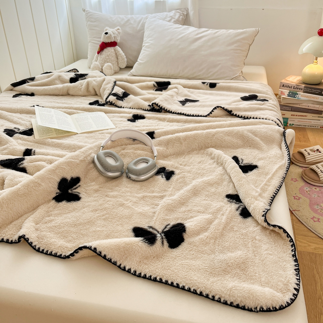 91家纺网 家纺一手货源 找家纺 雅居纺家纺 2025新款贝壳边双面兔绒印花毛毯 毛毯-蝴蝶梦境