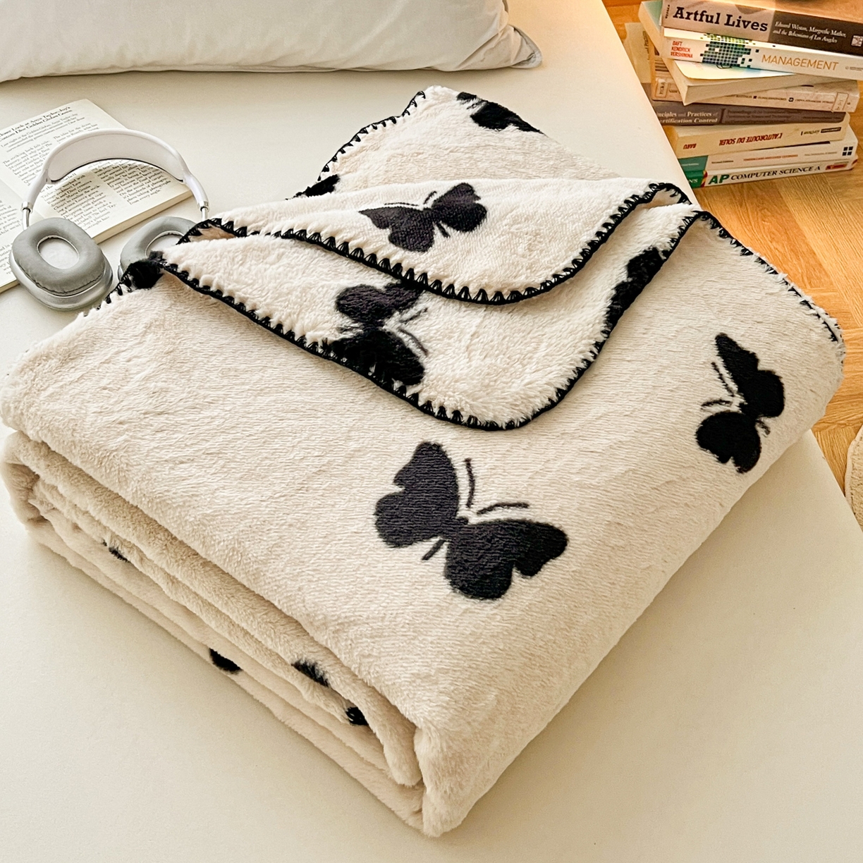 91家纺网 家纺一手货源 找家纺 雅居纺家纺 2025新款贝壳边双面兔绒印花毛毯 毛毯-蝴蝶梦境