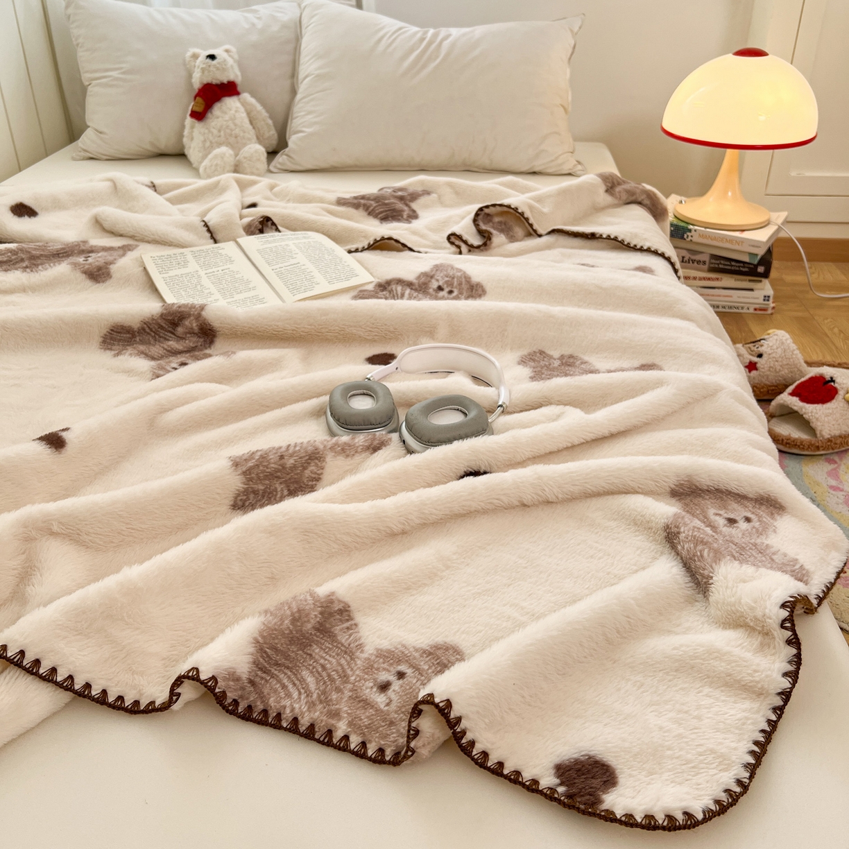 91家纺网 家纺一手货源 找家纺 雅居纺家纺 2025新款贝壳边双面兔绒印花毛毯 毛毯-爱心熊咖